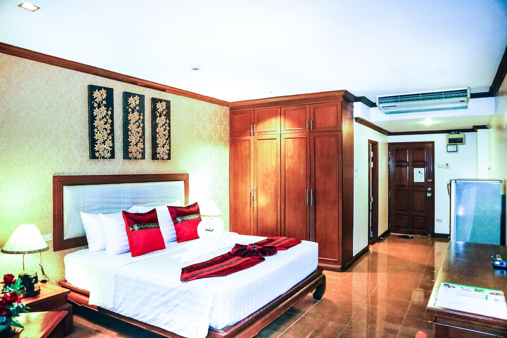 Aiyaree Place Hotel 33/75