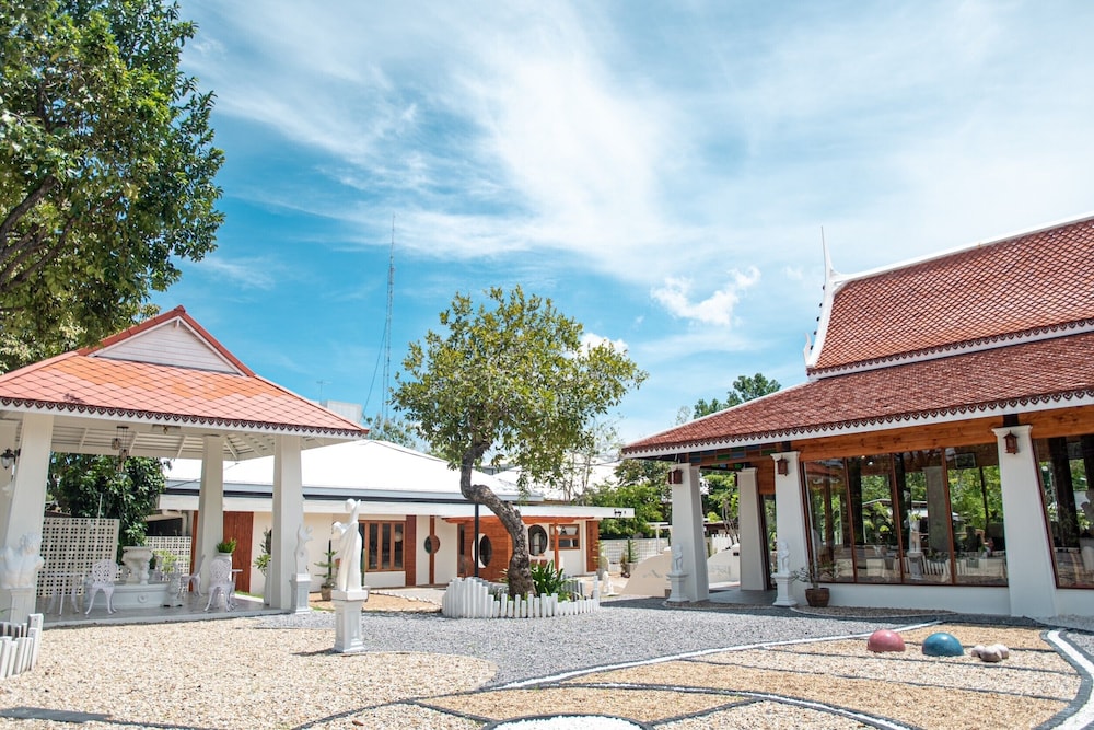 Maikaew Damnoen Resort 2/50