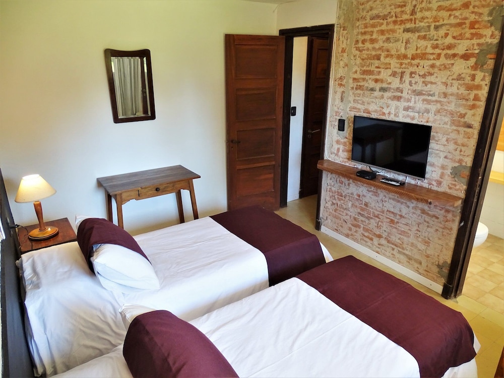 STANDARD, DOUBLE OR TWIN BED