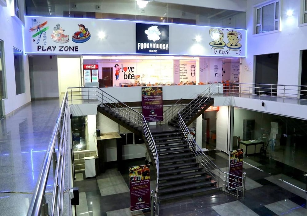 Triguna Clarks Inn Kurnool in KURNOOL