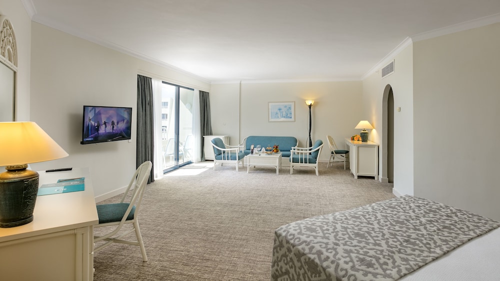 Mirage Park Resort Hotel 20/79