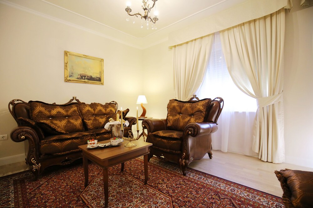 Villa Triana 46/70
