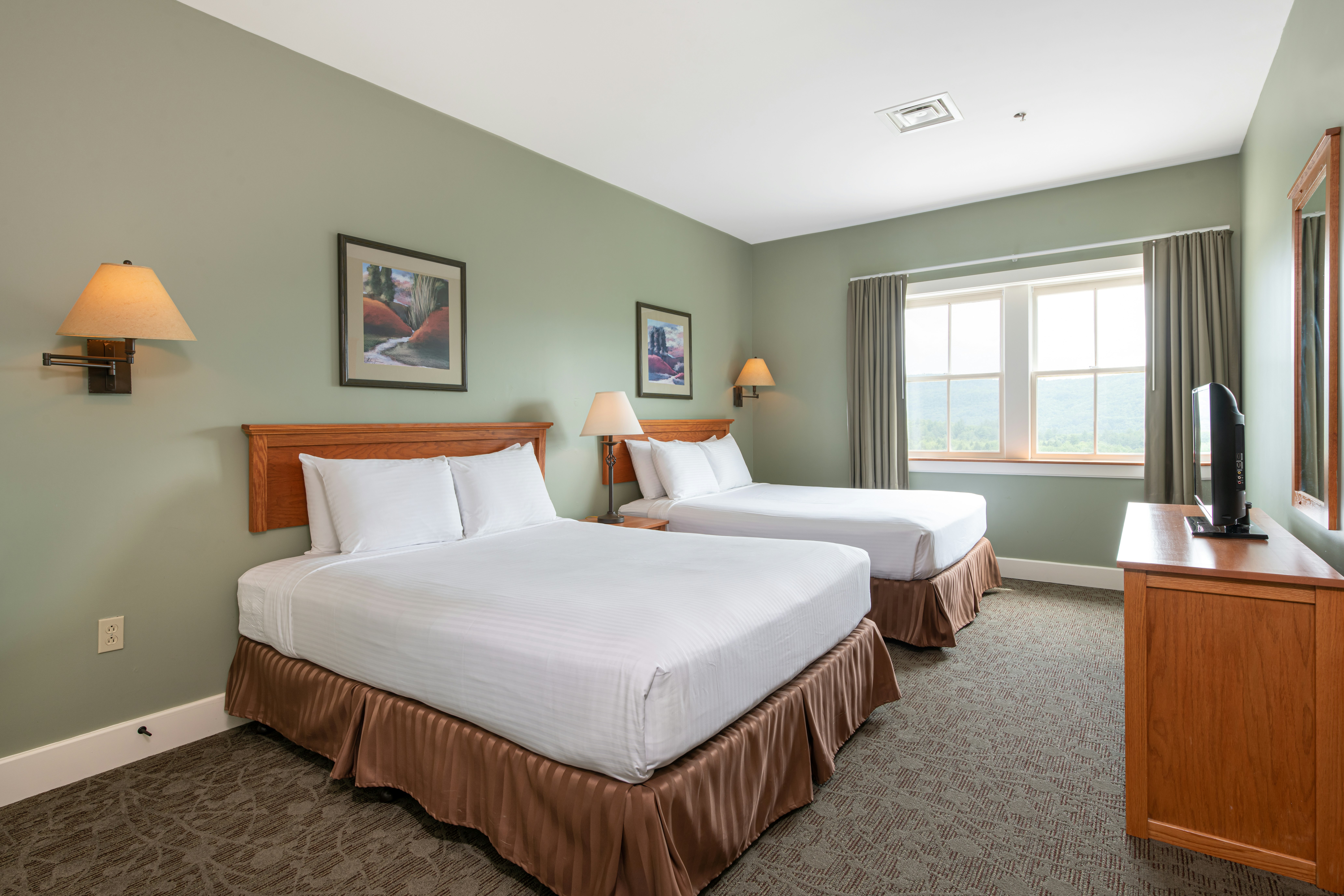 2 Bedrooms, Plus, Loft, Executive