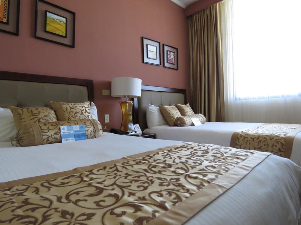 Gran Hotel Nacional 10/50