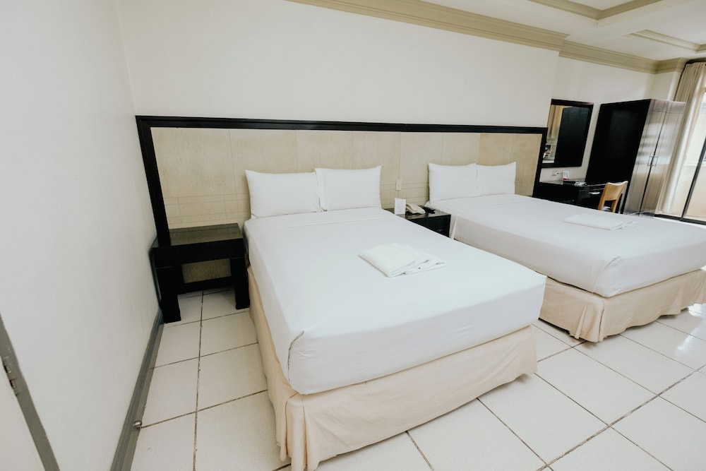 Crown Regency Residences Cebu 12/49