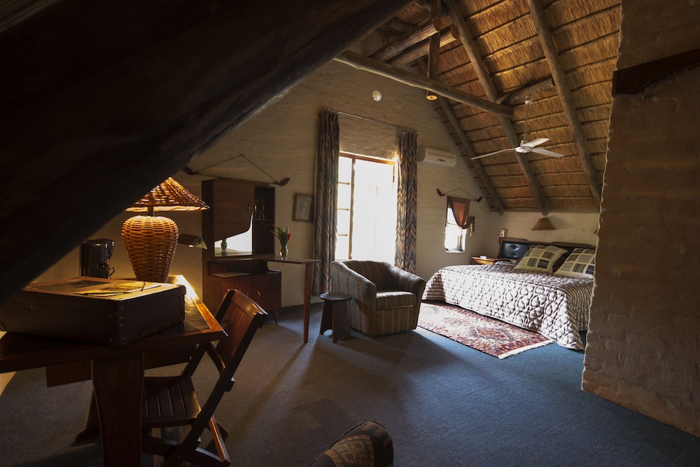River House Lodge 37/50