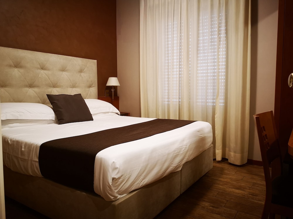 Hotel Clarin 14 By Dori 23/67