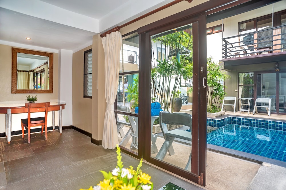 The Florist Resort 33/67