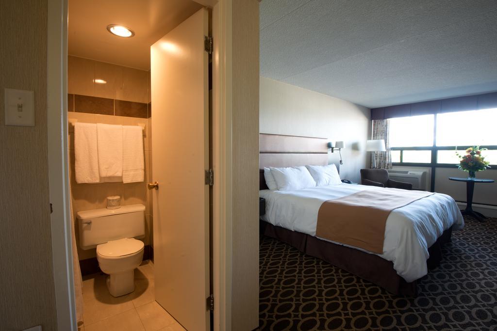 Clarenville Inn 20/22