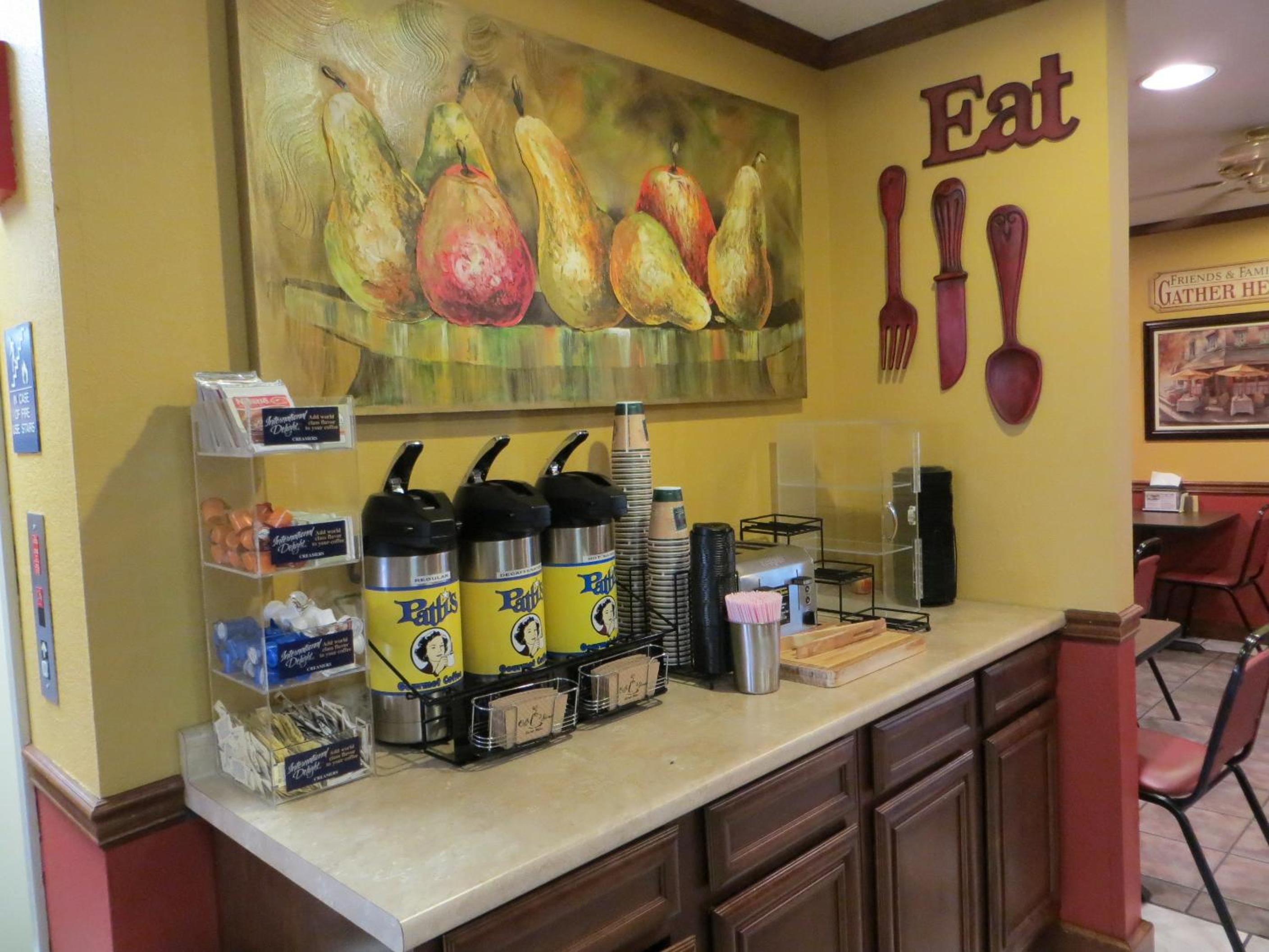 Patti's Inn & Suites 2/30