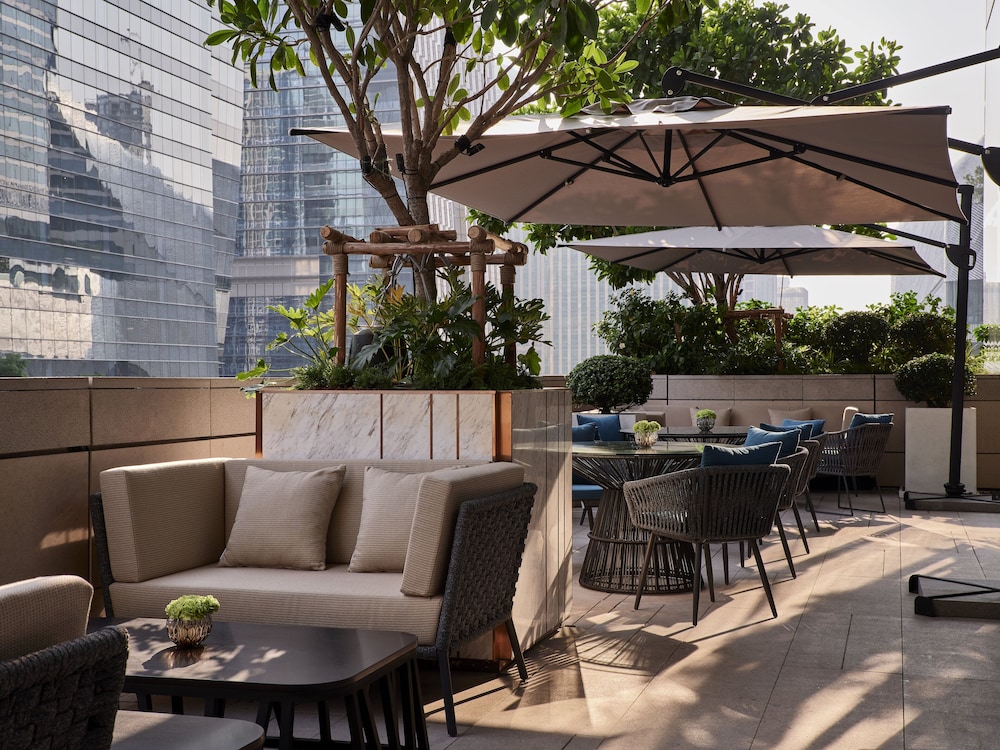 Rosewood Bangkok 37/84