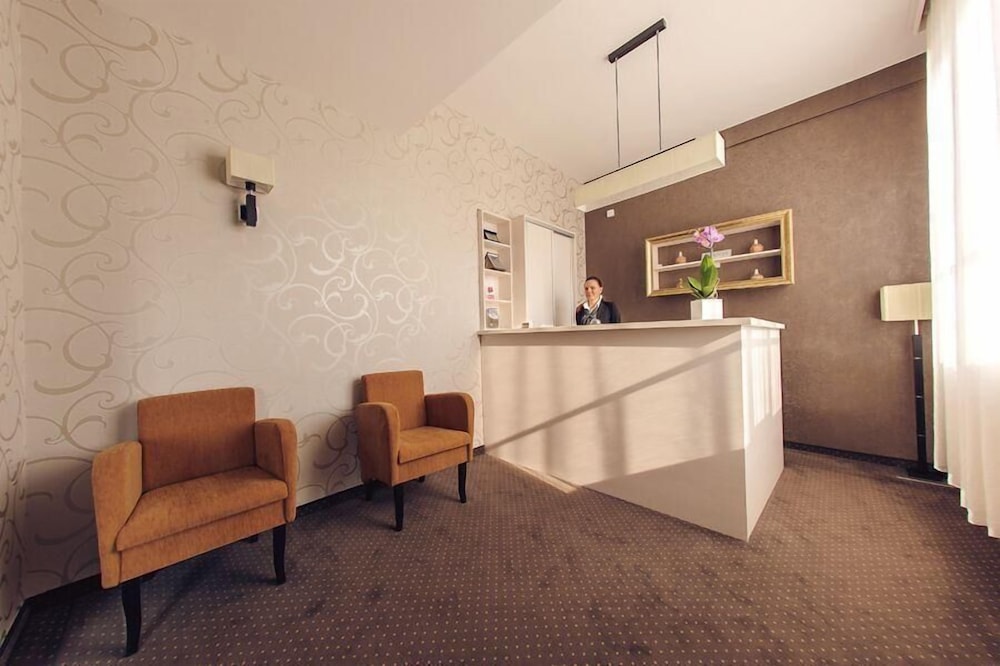Philia Hotel 7/48