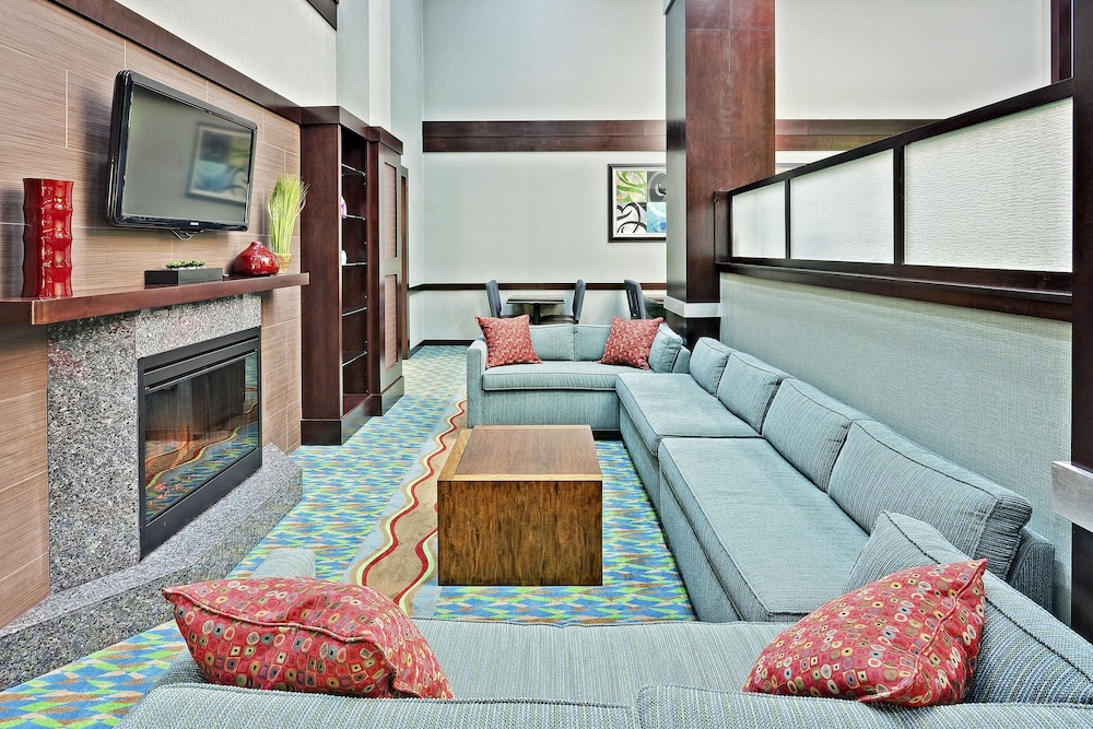 Holiday Inn Express Hotel Suites New Philadelphia 45/66