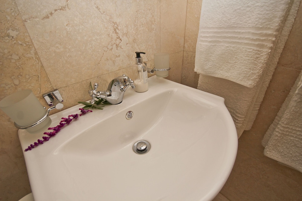 Beluga of Constantia Guest House 35/42