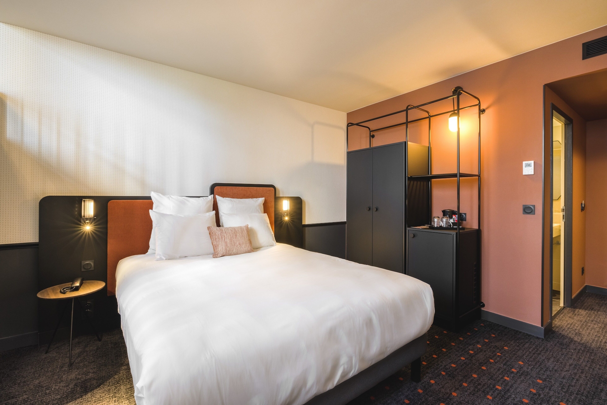 SUPERIOR, DOUBLE BED