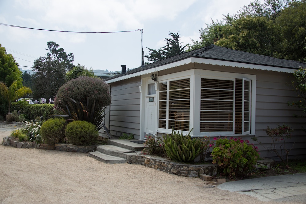 Carmel River Inn 17/62