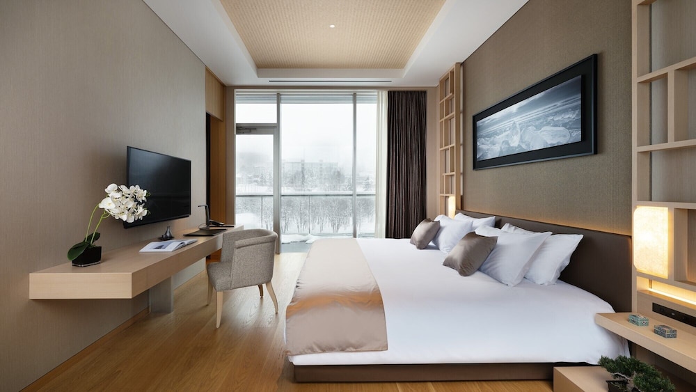 4 Bedrooms, Penthouse, Suite, 6 Beds, King Bed