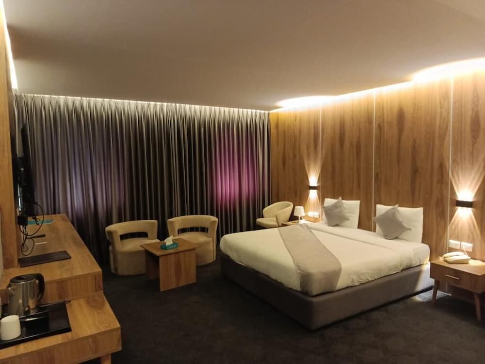 SANDY PALACE HOTEL 16/50