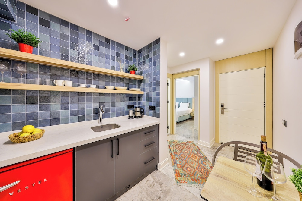 Sole Suites 5/49