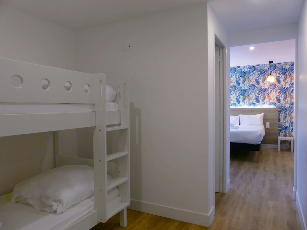 KYRIAD DIRECT Toulon Ouest La Seyne sur Mer 23/23