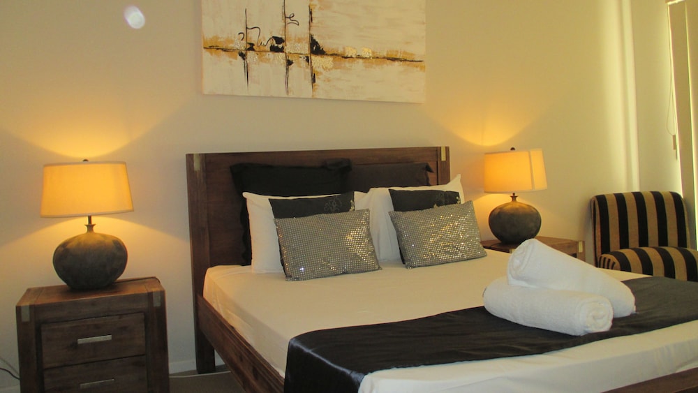 EDGE APARTMENTS CAIRNS 20/75