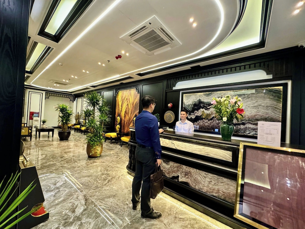 Royal Hanoi Hotel 11/50