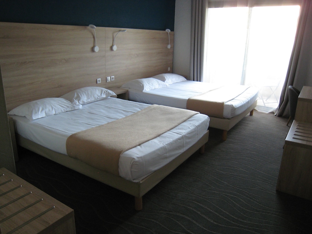 Inter Hotel Le Floreal 14/66