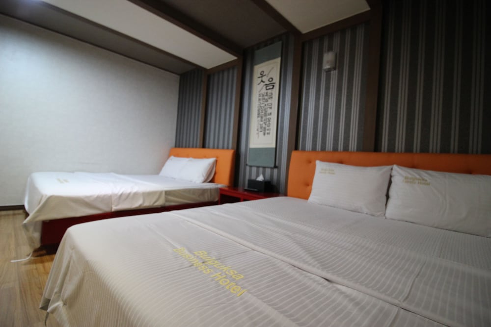 Kids & Family Hotel 12/70