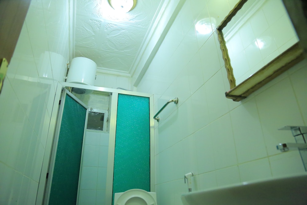 Dib Anbessa Hotel 38/39