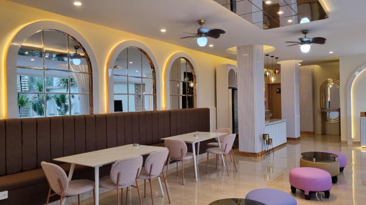 VICTORIA INN 35/50