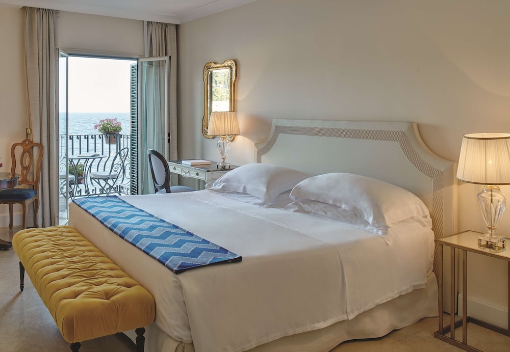 Deluxe, King Bed, Sea View, Balcony or Terrace