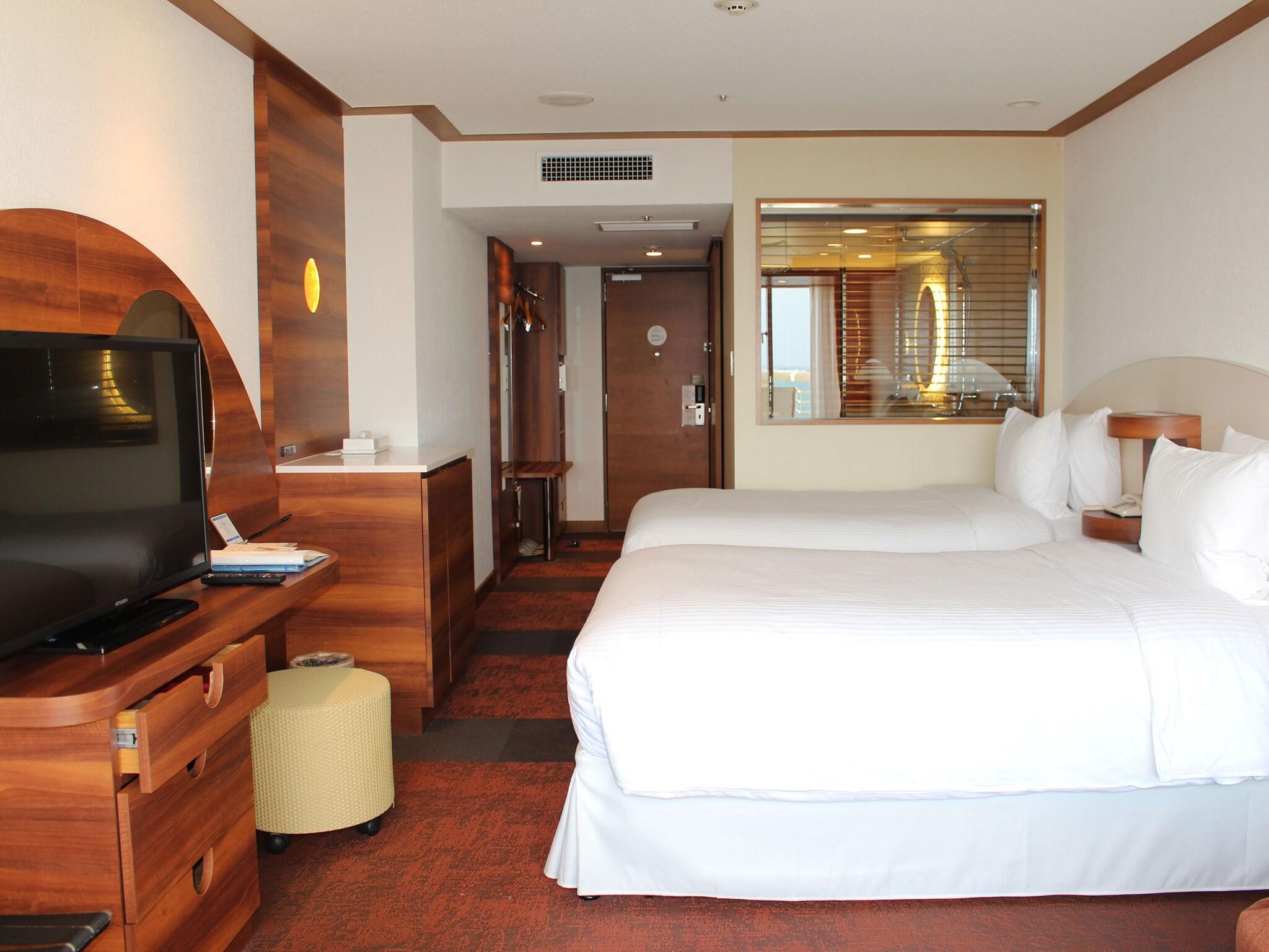 Inner, Twin Beds