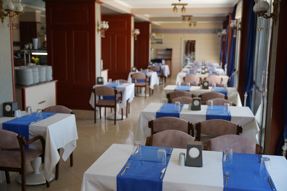 GUMULDUR MAVI DENIZ HOTEL 32/50