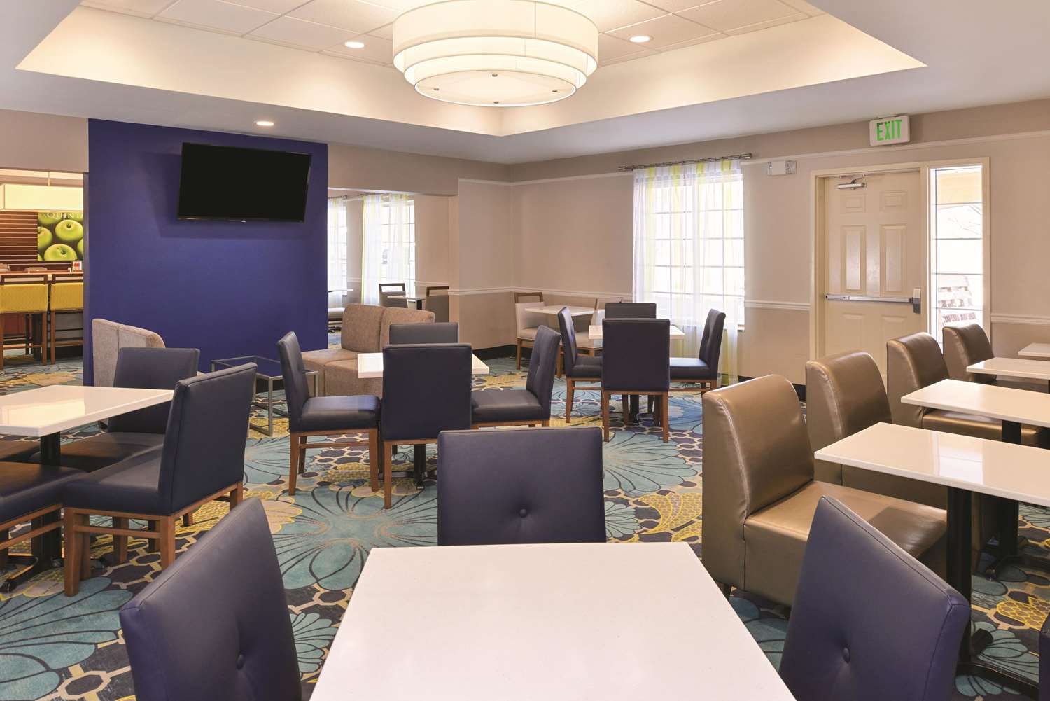 La Quinta Inn & Suites by Wyndham Ruidoso Downs 47/55