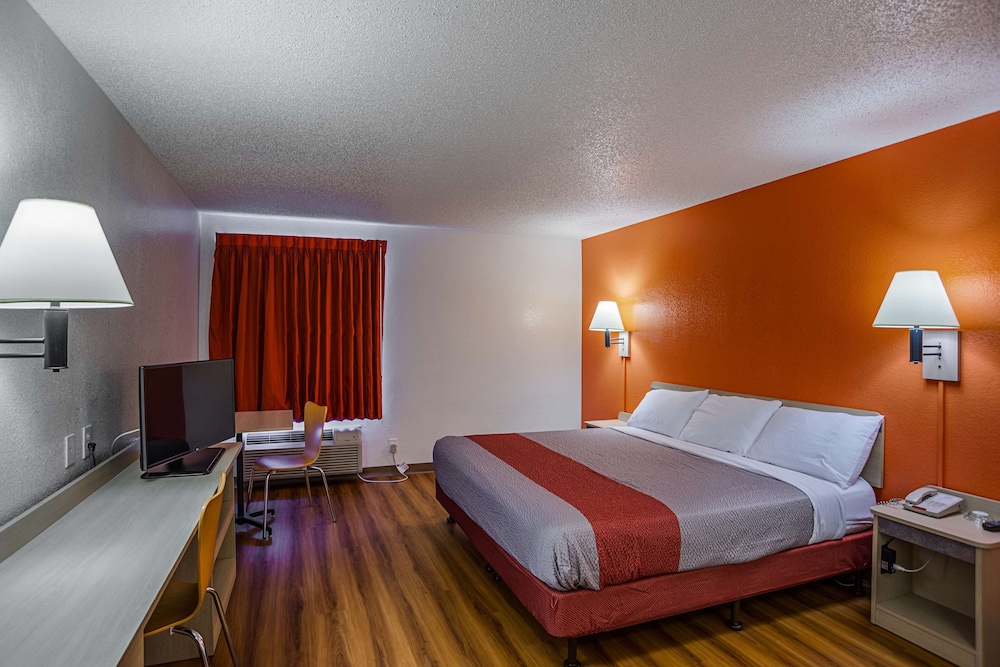 Motel6 Tucson, AZ - North 33/53