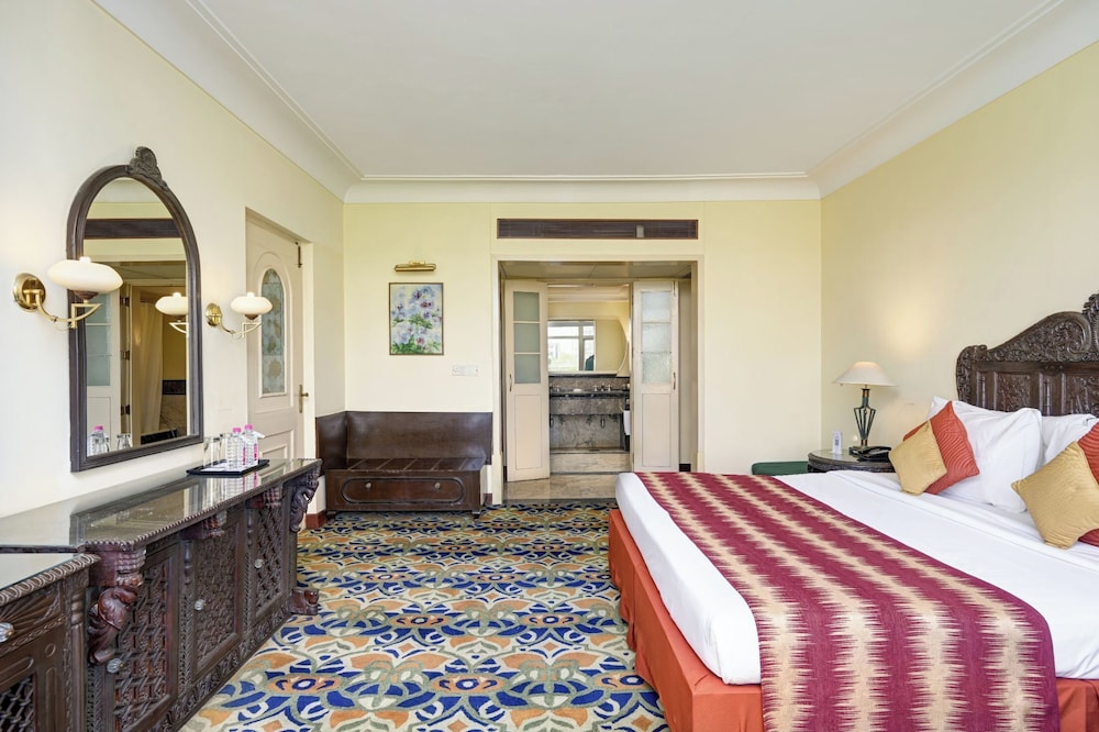 Cama Hotel 14/50