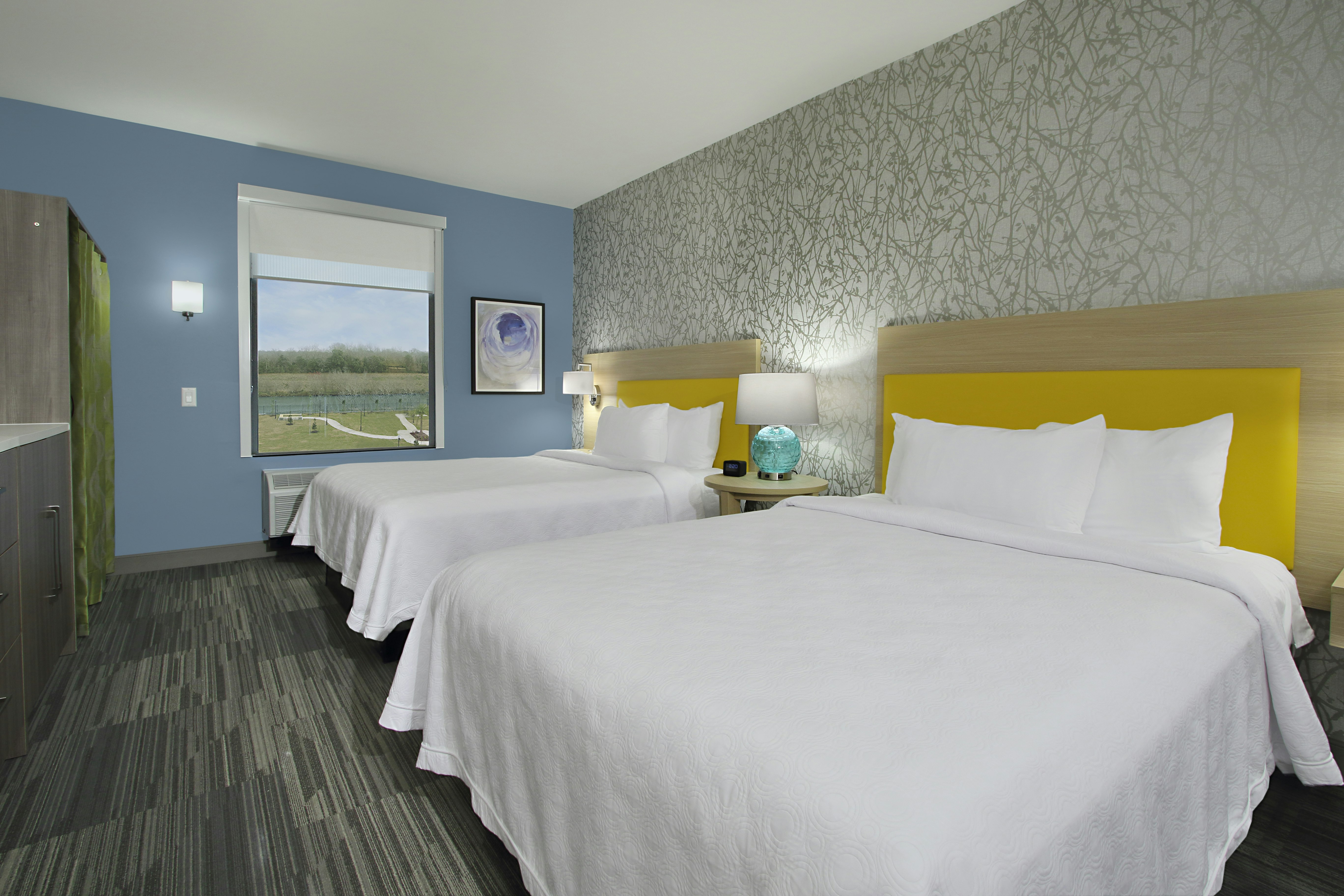 STUDIO, 2 QUEEN BEDS