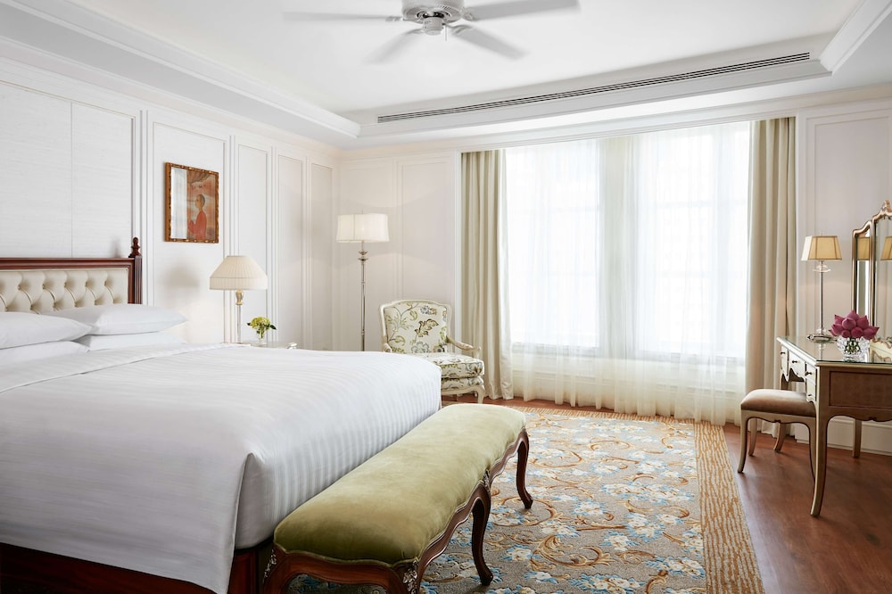 Son, Luxury, Suite, King Bed