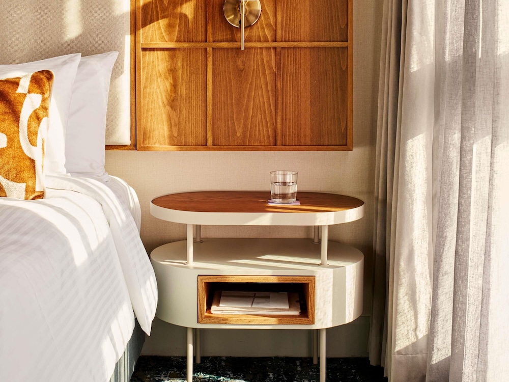 PLATINUM, DOUBLE BED