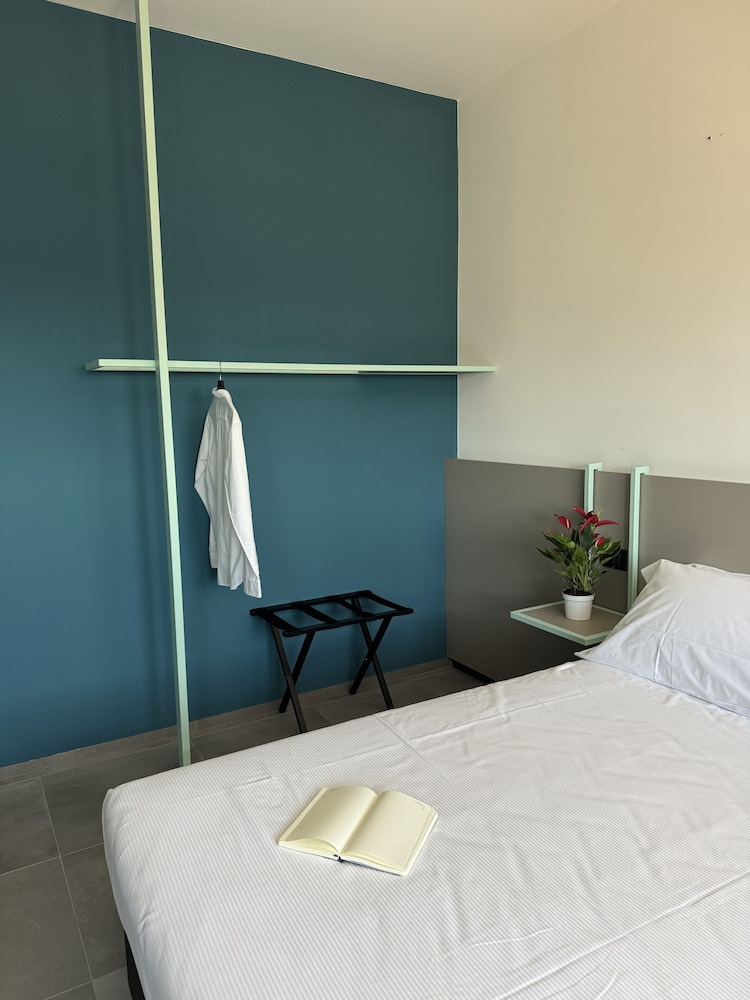 Standard Twin Room, Cubik Inn 3/6
