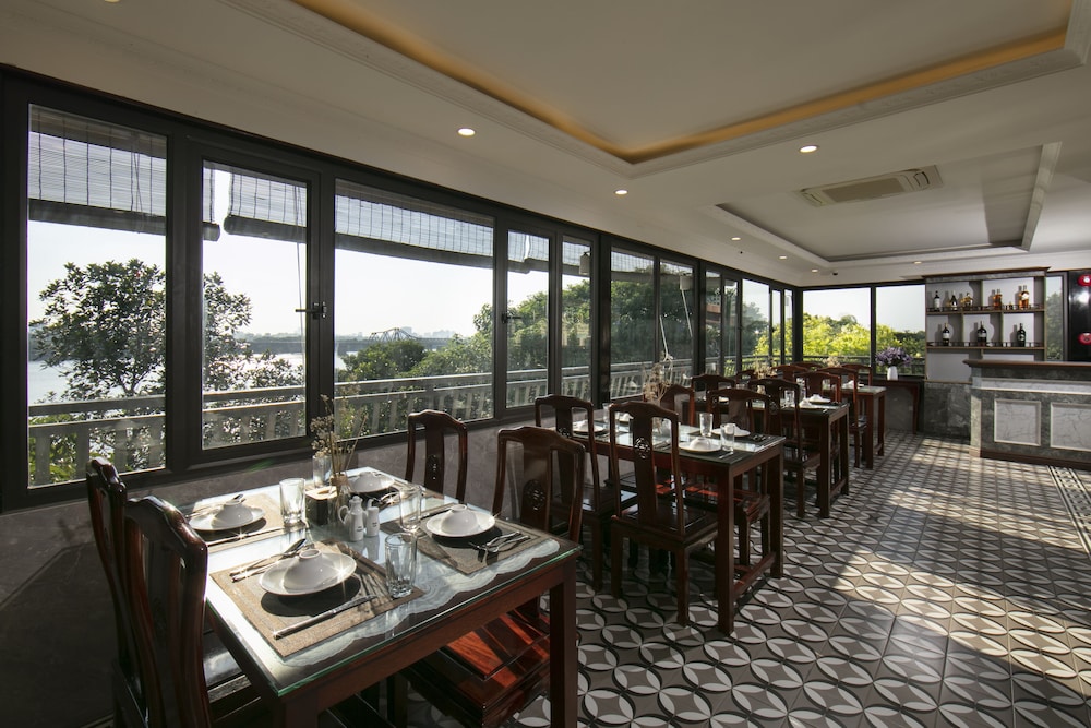 Nam Hai Hotel Hanoi 14/22
