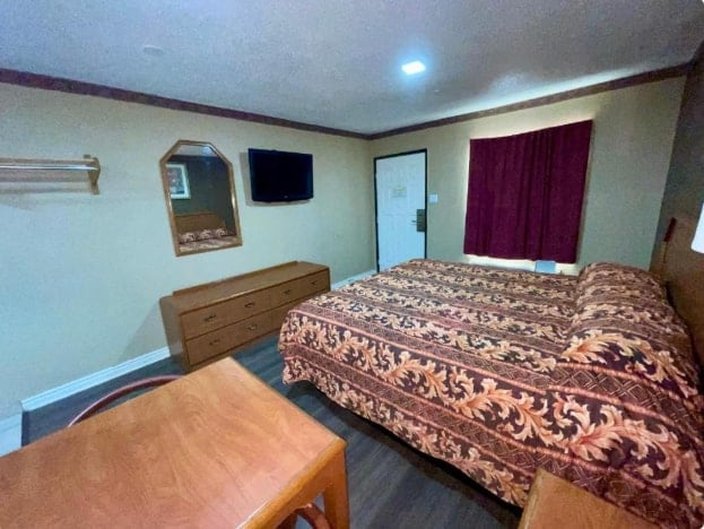 Golden Inn Dallas by Hotel O 28/50