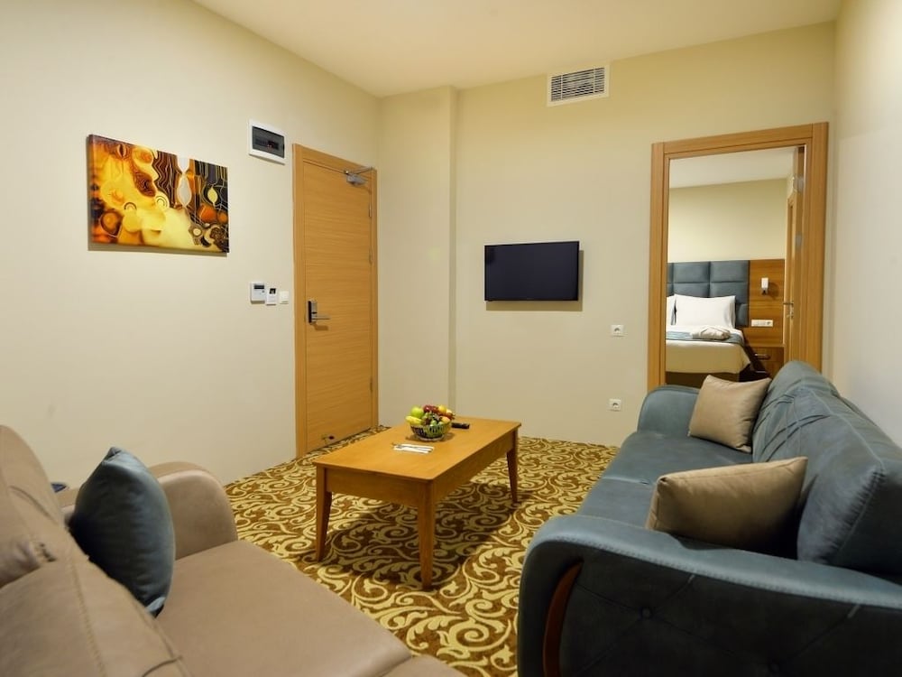 Sertac Hotel 20/30