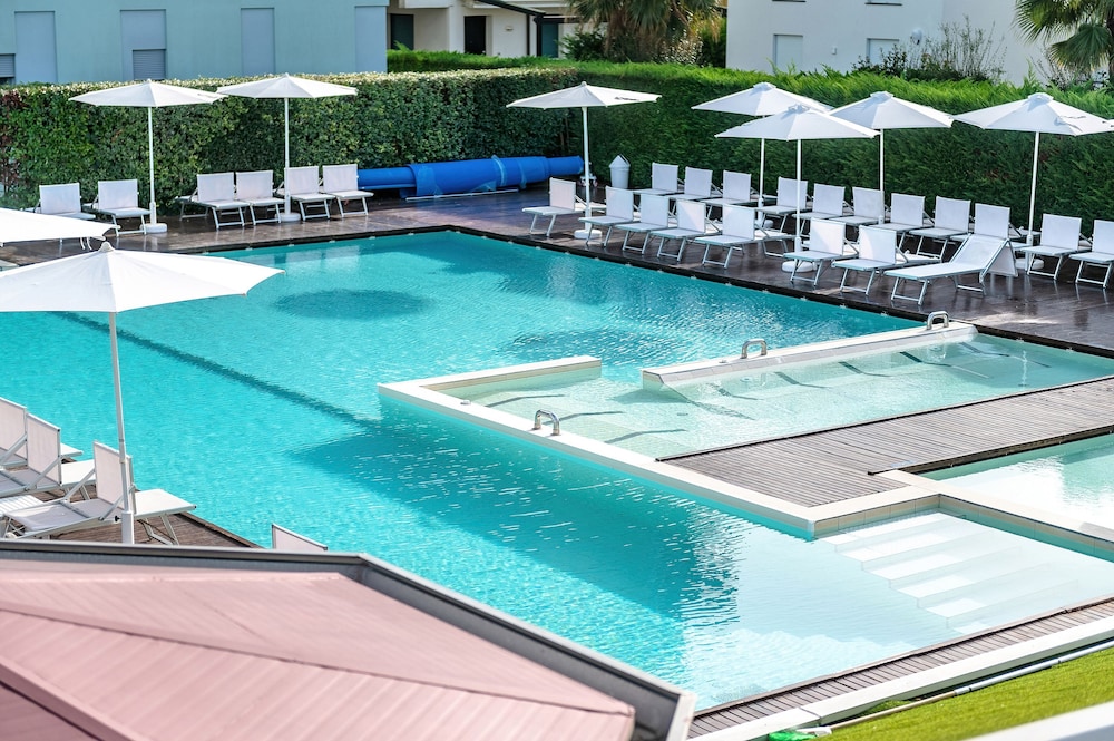 Domino Suite Hotel 26/50