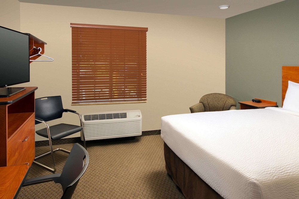 WoodSpring Suites Allentown 8/20