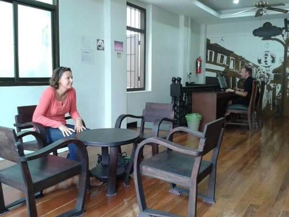 Sunny Hostel Phuket 23/29
