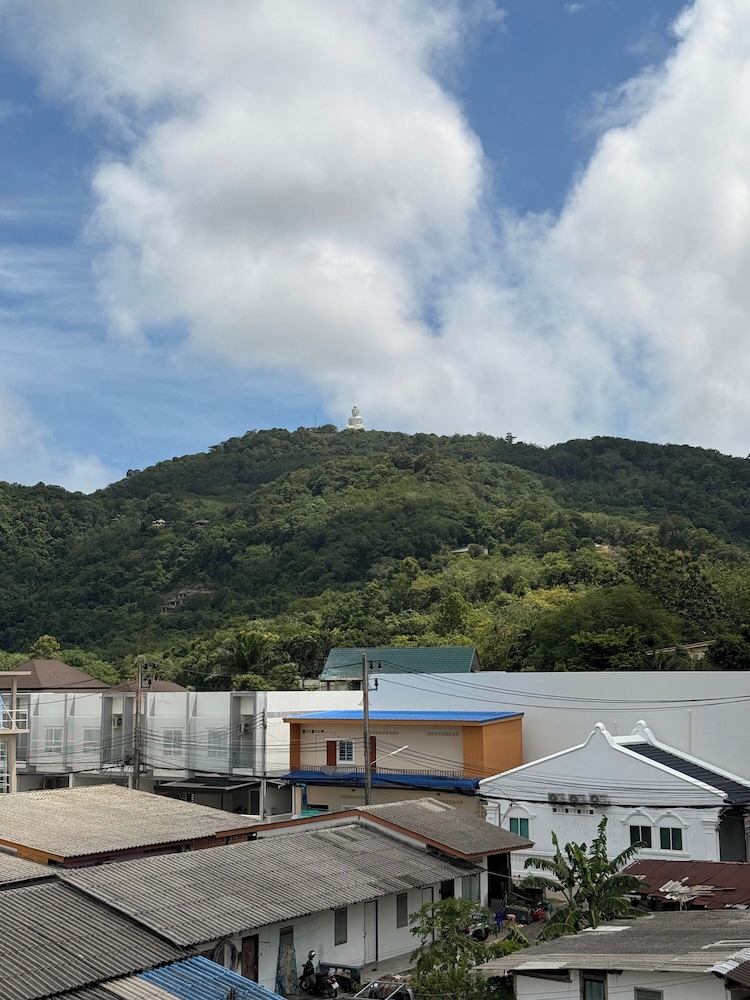Big Buddha Hill Side 44/50