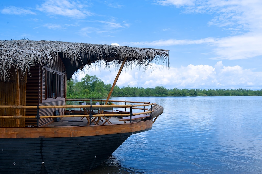 Yathra Houseboat By Jetwing 22/27