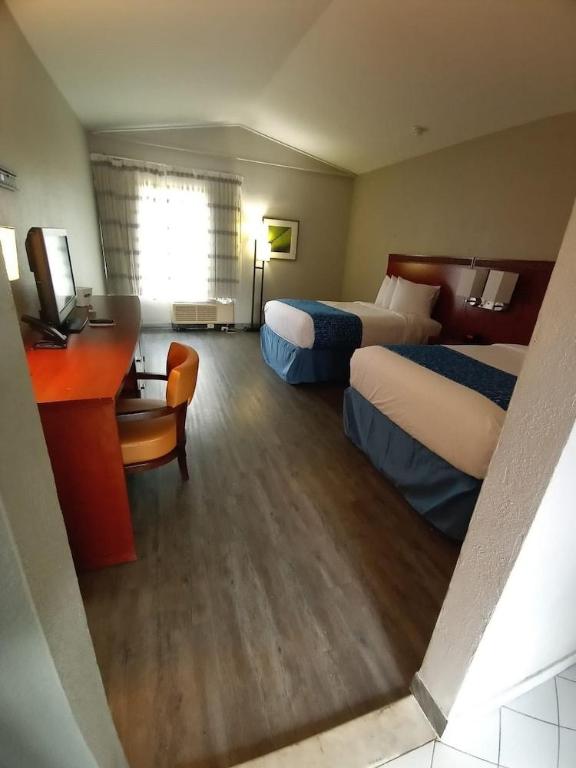 Travelodge by Wyndham Petersburg 8/14
