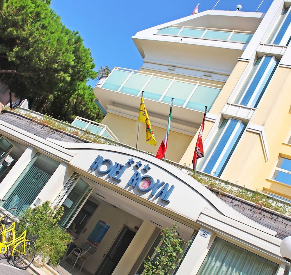 Hotel Royal 5/28